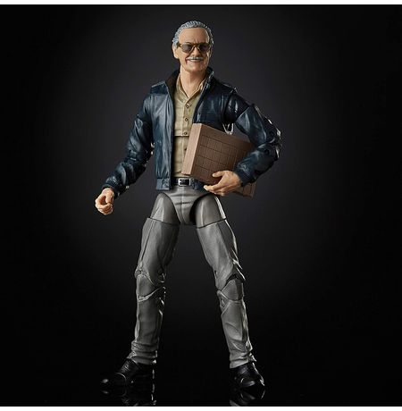 Фигурка Стэн Ли со щитом Marvel Legends (Stan Lee with Shield) 16 см изображение 4